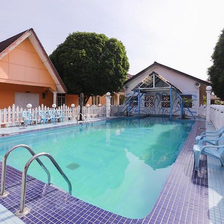 פסיר פוטה Oyo 8966 Dee Wana Resort 1 מראה חיצוני תמונה
